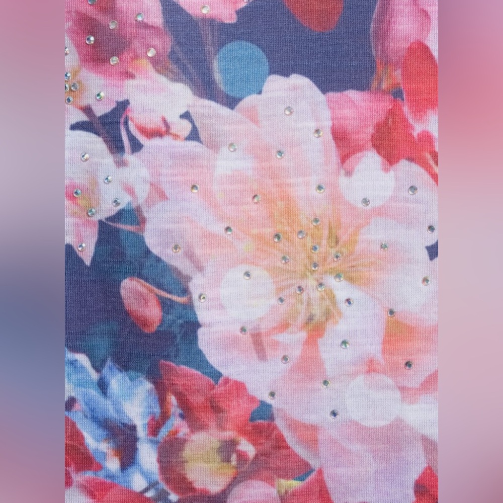 411* New! Time and Tru Sleeveless Navy Floral Top - Picture 6 of 14